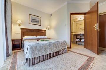 Фото номера Двухместный номер с 1 кроватью Отель Hotel Prezydent Krynica Zdrój г. Крыница-Здруй 6