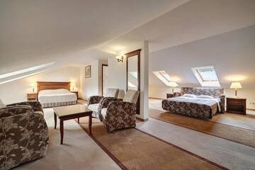 Фото номера Семейный номер-студио Отель Hotel Prezydent Krynica Zdrój г. Крыница-Здруй 2