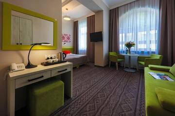 Фото номера Трехместный номер Отель Hotel *** NAT Krynica Zdrój г. Крыница-Здруй 10