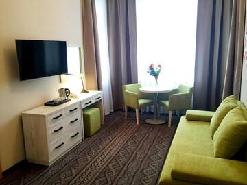 Фото номера Трехместный номер Отель Hotel *** NAT Krynica Zdrój г. Крыница-Здруй 13