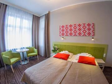 Фото номера Трехместный номер Отель Hotel *** NAT Krynica Zdrój г. Крыница-Здруй 19