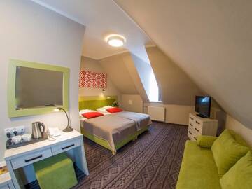 Фото номера Трехместный номер Отель Hotel *** NAT Krynica Zdrój г. Крыница-Здруй 4